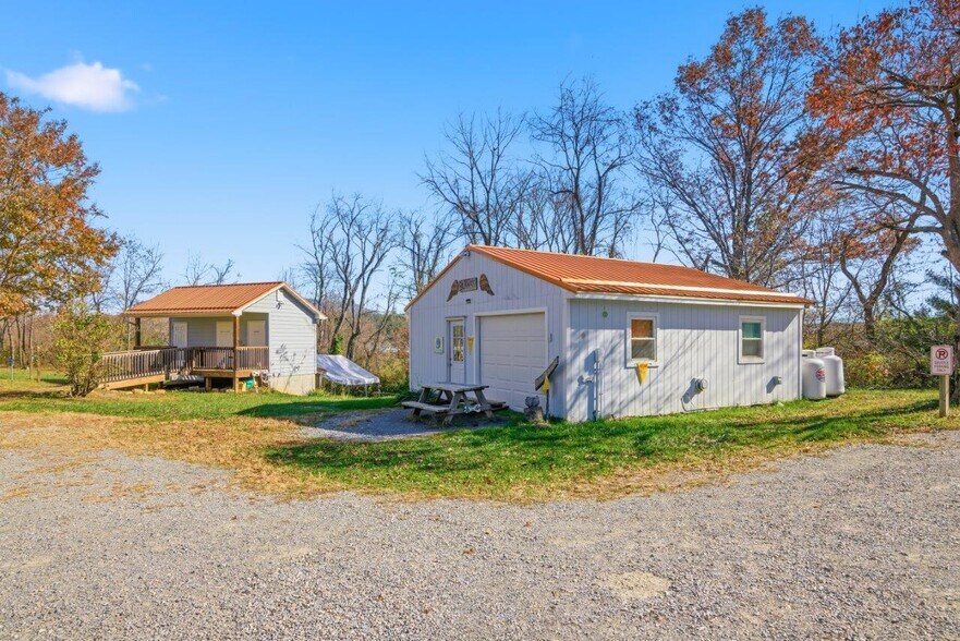 More Photos Of 204 Douglas Ln, Pearisburg Hospitality For Sale