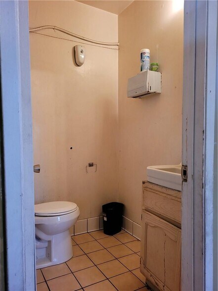 More Photos Of 5075 Randolph St, Maywood Storefront Retail Residential For Sale