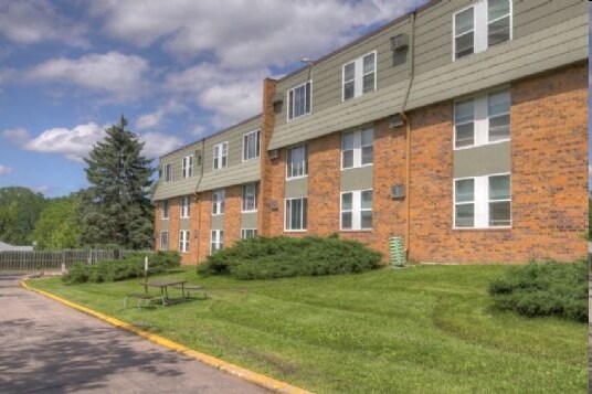 More Photos Of 2236 Lower Afton Rd, Saint Paul Apartments For Sale