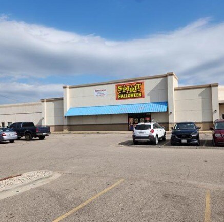 Primary Photo Of 2111-2113 8th St S, Wisconsin Rapids General Retail For Lease
