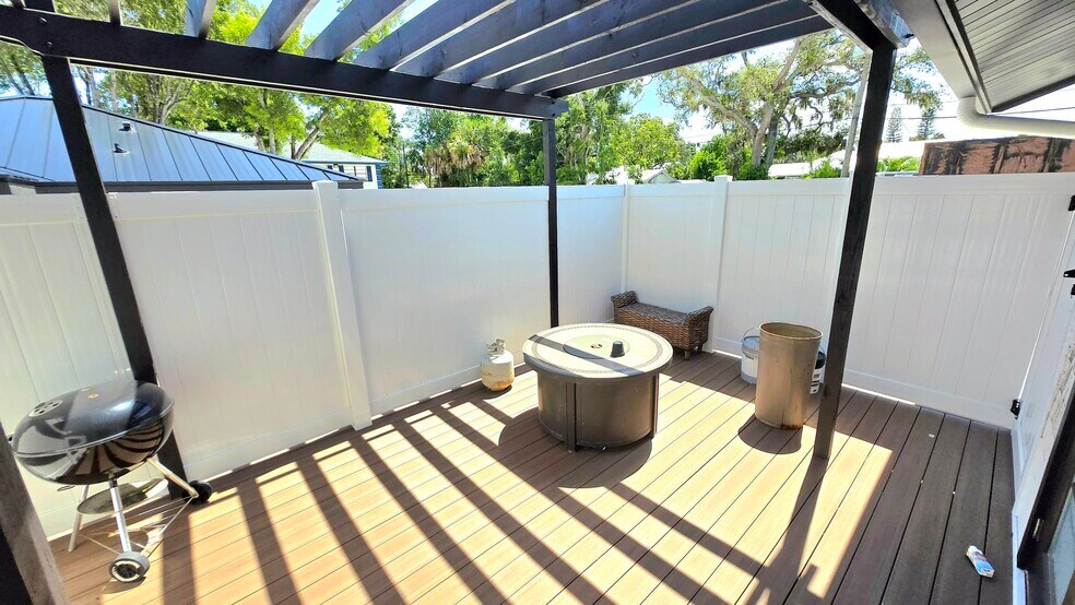 More Photos Of , Bradenton Office For Sale