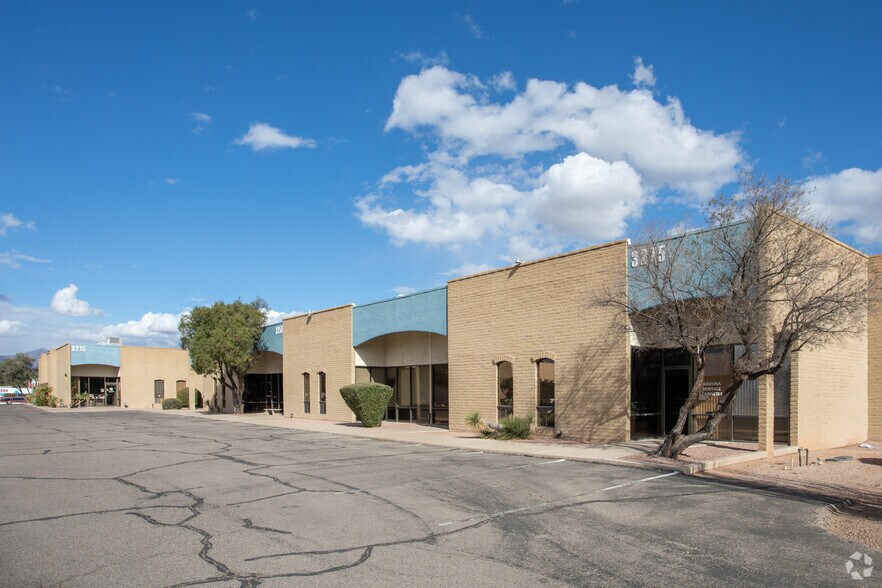 Primary Photo Of 3215-3275 S Dodge Blvd, Tucson Light Manufacturing For Lease