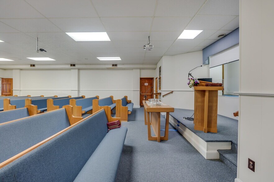 More Photos Of 1600 N Main St, Culpeper Lodge Meeting Hall For Sale