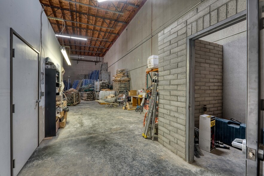 More Photos Of 10131 Iron Rock Way, Elk Grove Manufacturing For Lease