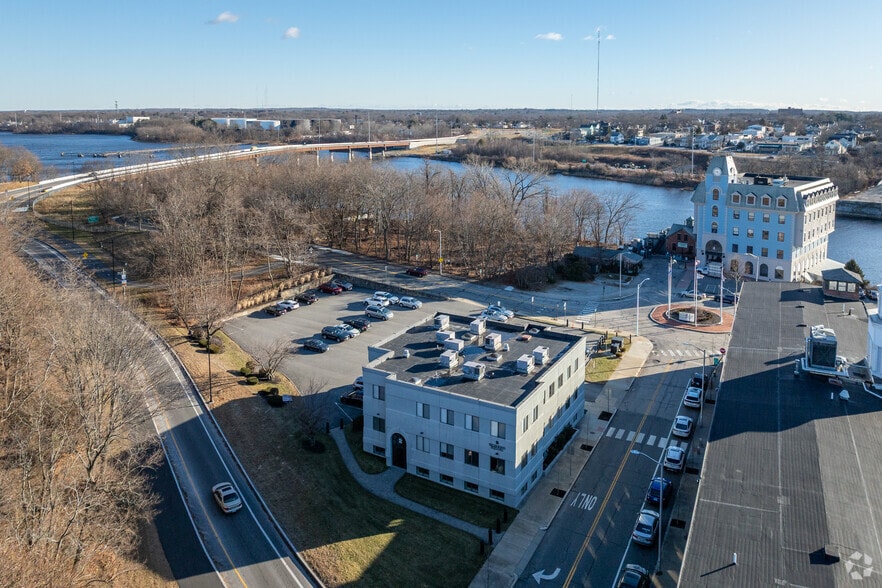 More Photos Of 2 Richmond Sq, Providence Office For Lease