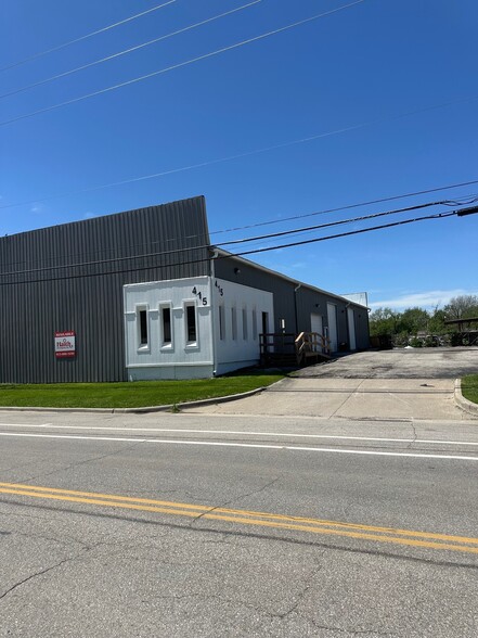 More Photos Of 415 S Kansas Ave, Olathe Warehouse For Lease