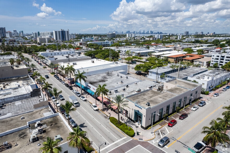 More Photos Of 7410 Collins Ave, Miami Storefront For Lease