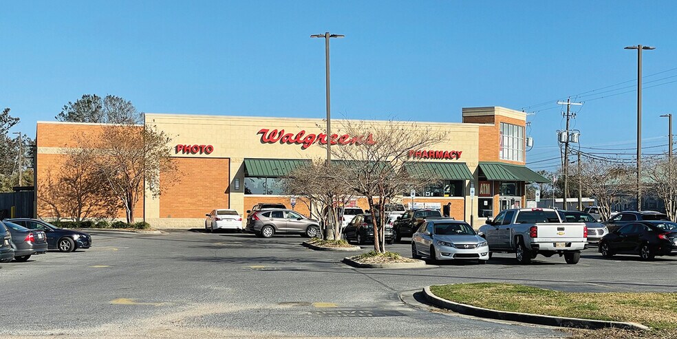 More Photos Of 18010 Pineville Rd, Long Beach Freestanding For Lease