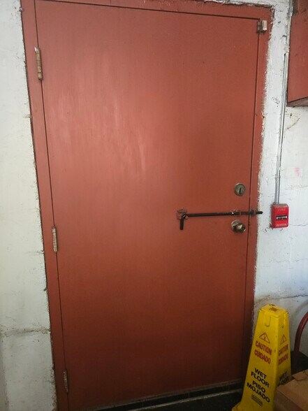 More Photos Of 6001 Upland St, Philadelphia Storefront For Lease