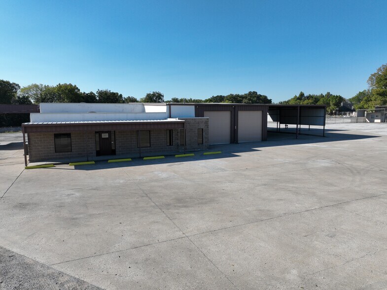 More Photos Of 1809 John McCain Rd, Colleyville Industrial For Lease