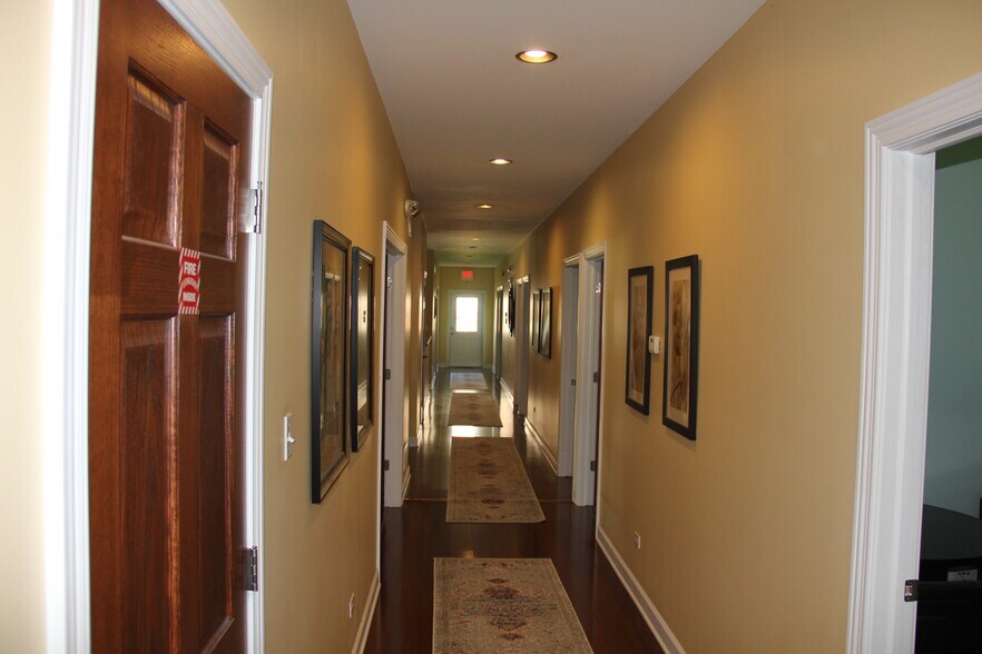 More Photos Of 15-17 Scrementi Ln, Steger Office For Sale