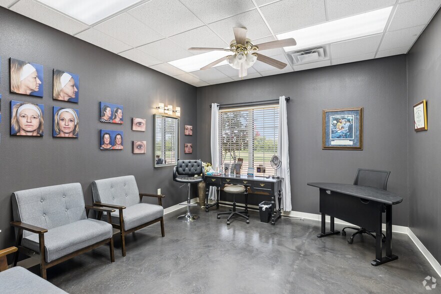 More Photos Of 4920 SW Lee Blvd, Lawton Medical For Sale