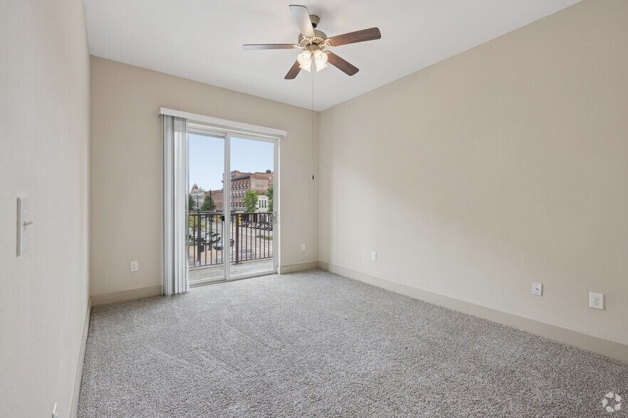 More Photos Of 79 Commerce St, Montgomery Apartments For Lease