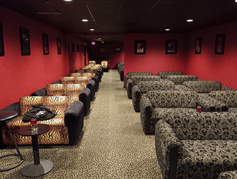 More Photos Of 1721 S Flower St, Los Angeles Storefront Retail Office For Lease