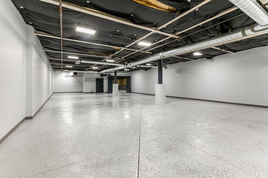 Primary Photo Of 2700 W Rasmussen Rd, Park City General Retail For Lease