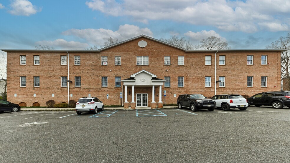 More Photos Of 7 Industrial Rd, Pequannock Office For Lease