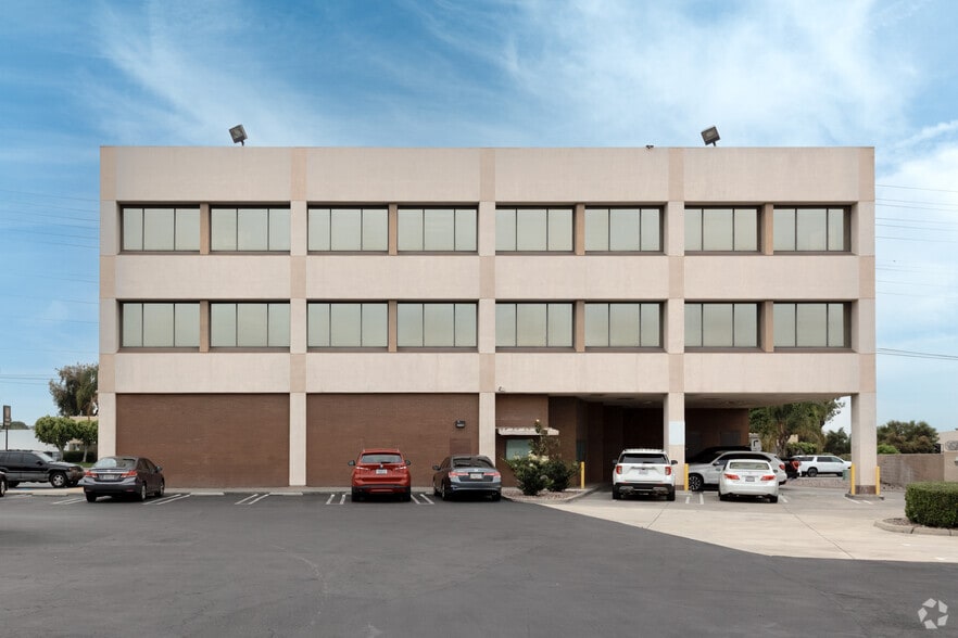 More Photos Of 303 W Katella Ave, Orange Medical For Lease