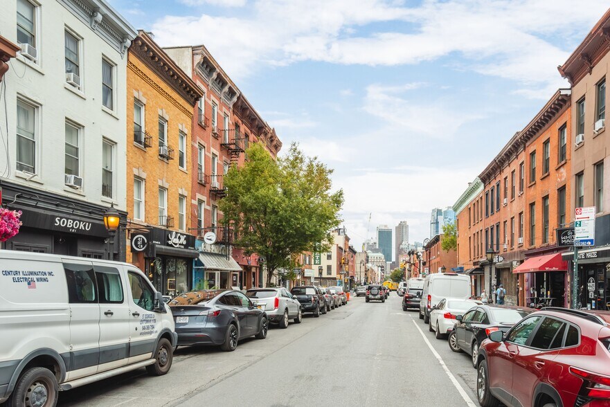 More Photos Of 272 Smith St, Brooklyn Apartments For Sale