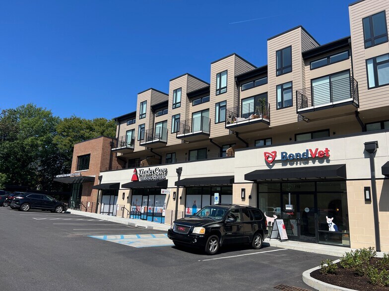 More Photos Of 640 Montgomery Ave, Narberth Unknown For Lease