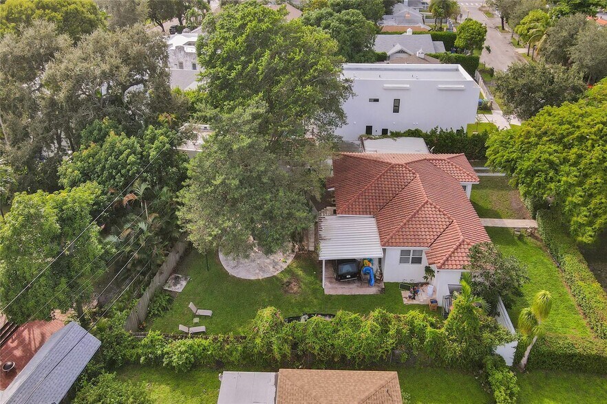 More Photos Of 76 NE 49th St, Miami Apartments For Sale