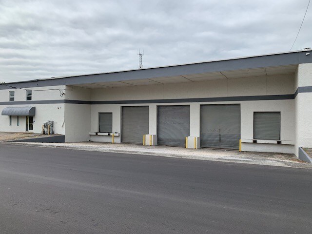 More Photos Of 125 Jackson Ave, Edison Warehouse For Lease