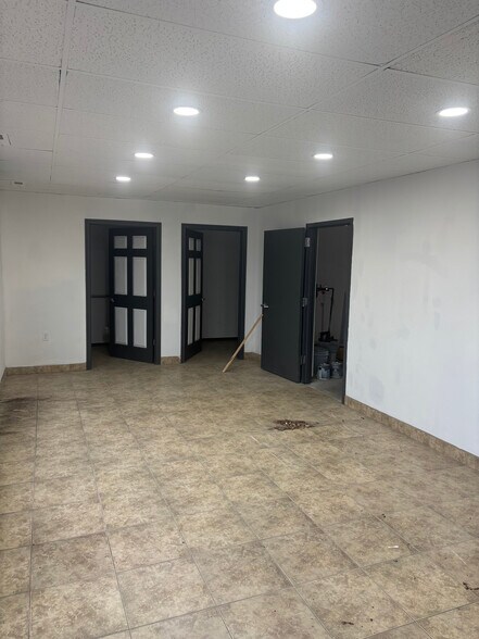 More Photos Of 2222 E Boulder St, Colorado Springs Light Manufacturing For Lease