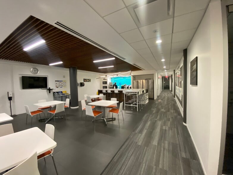 More Photos Of 210 Hudson St, Jersey City Office For Lease