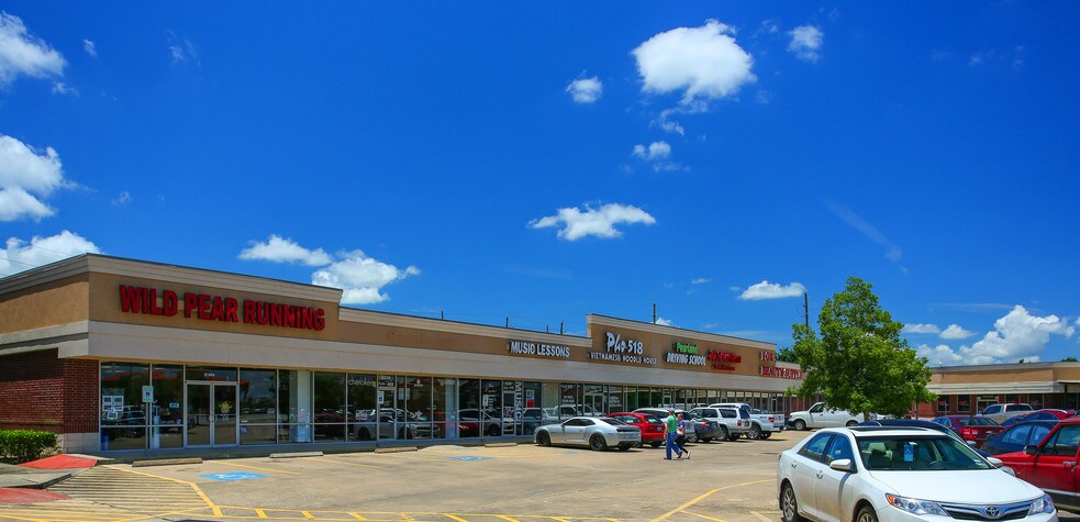 More Photos Of 9330 W Broadway St, Pearland Unknown For Lease