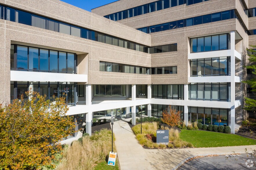 More Photos Of 800 District Ave, Burlington Office For Lease