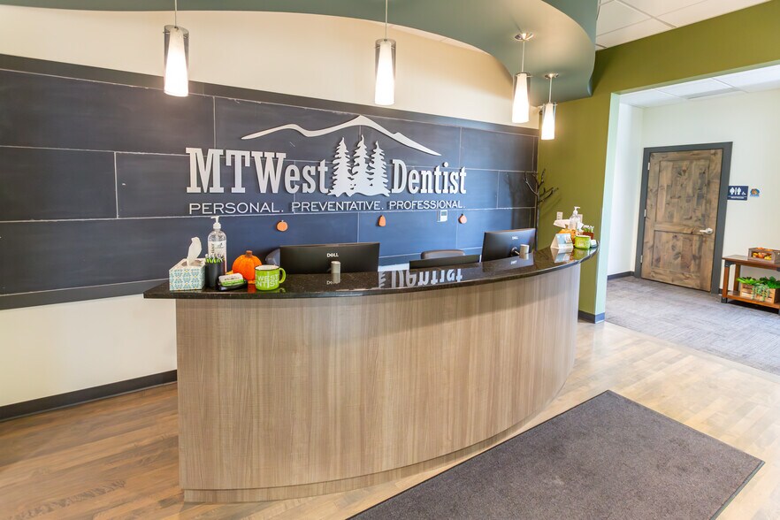 More Photos Of 200 W Railroad Ave, Plains Medical For Sale