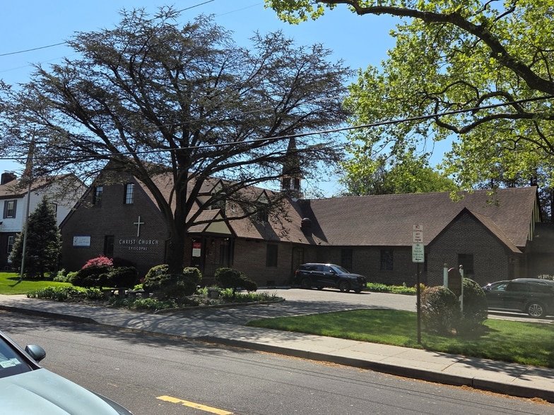 More Photos Of 33 Jefferson St, Garden City Religious Facility For Sale
