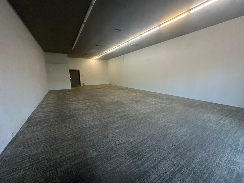 More Photos Of 271-293 San Jacinto River Rd, Lake Elsinore Freestanding For Lease