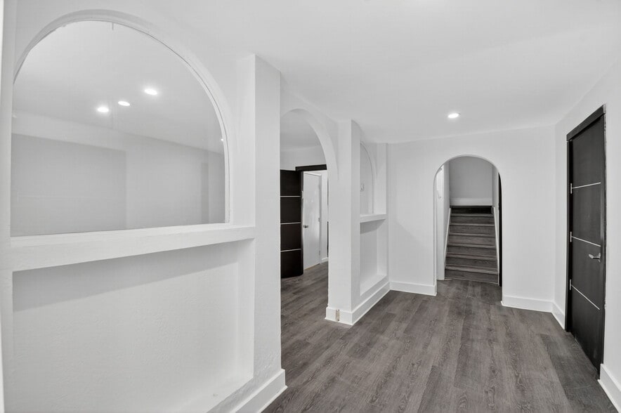 More Photos Of 220 SW 16th St, Dania Beach Office Residential For Sale