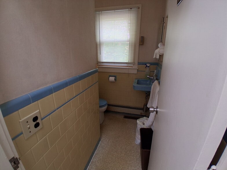 More Photos Of 327 Eddie Dowling Hwy, North Smithfield Apartments For Sale