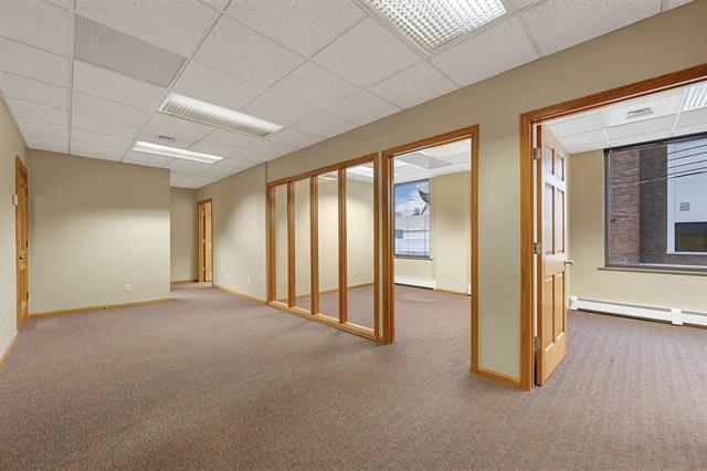 More Photos Of 414 E Walnut St, Green Bay Office For Sale