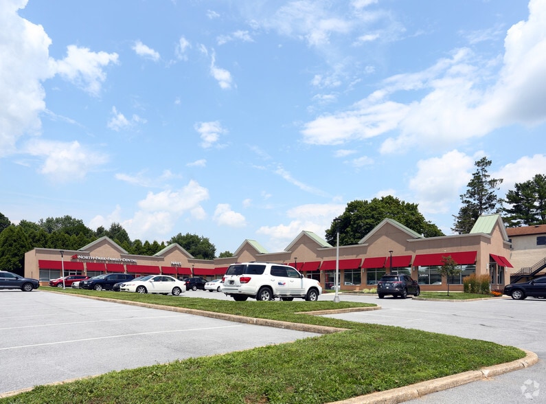 Primary Photo Of 719 E Lancaster Ave, Downingtown Storefront For Lease