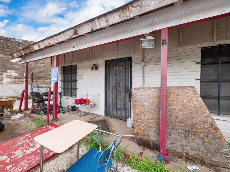 More Photos Of 8212 Georgian Dr, Austin Office For Sale