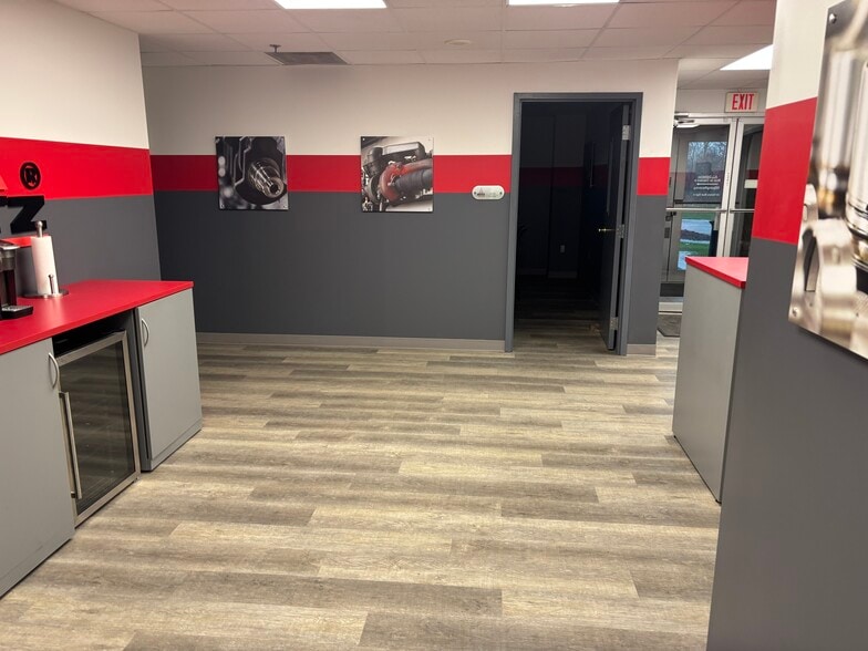 More Photos Of 251 Mason Rd, Howell Manufacturing For Sale