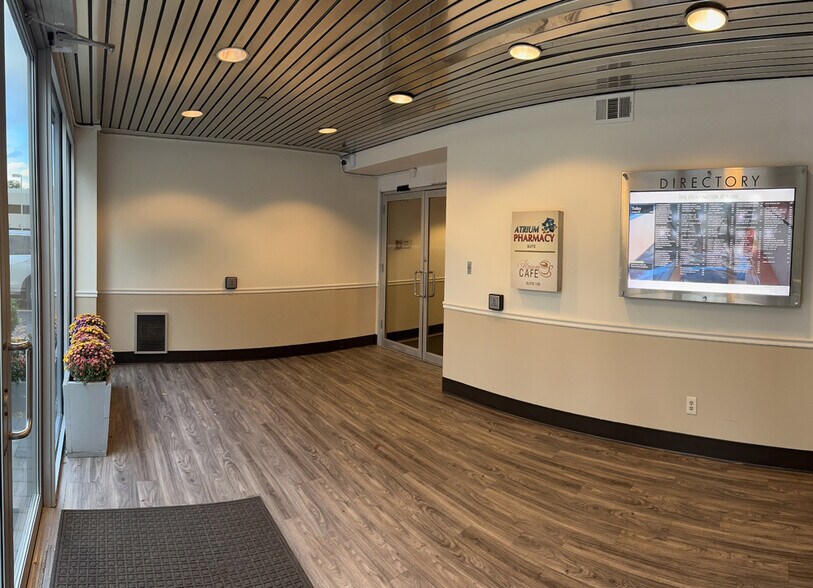 More Photos Of 775 Park Ave, Huntington Medical For Lease