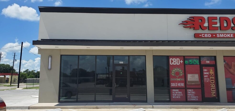 More Photos Of 1202 E Rio Grande St, Victoria Freestanding For Lease