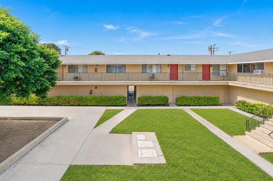 More Photos Of 383 Orchid Ln, Pomona Apartments For Sale