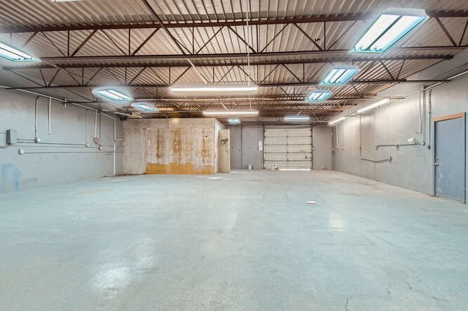 More Photos Of 513 Thompson Ln, Austin Flex For Lease