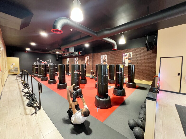 More Photos Of 1444-1446 4th St, San Rafael Storefront For Lease