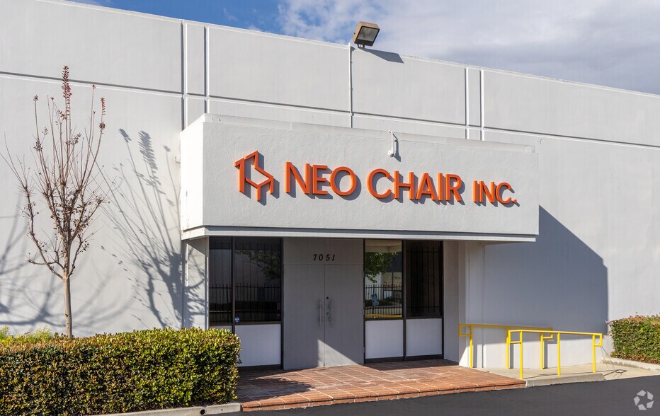 More Photos Of 16105 Gundry Ave, Paramount Manufacturing For Sale