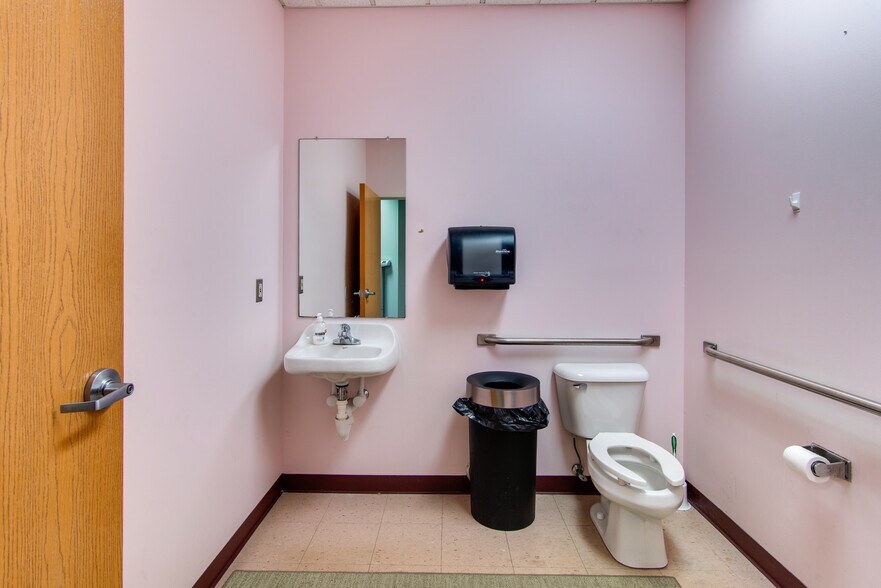 More Photos Of 3390 N State Rd, Davison Medical For Sale