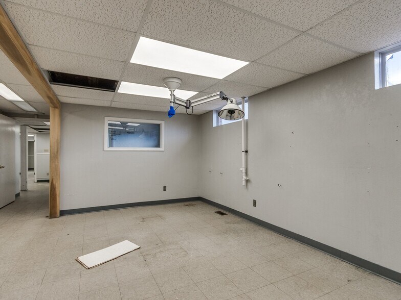 More Photos Of 5835 S Pennsylvania Ave, Oklahoma City Medical For Sale