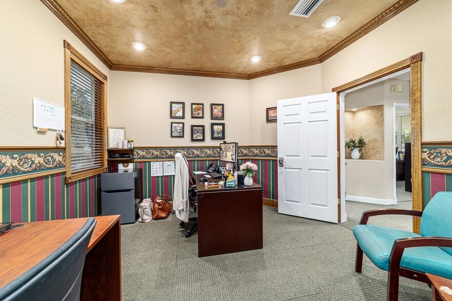 More Photos Of 434 SW 14 St, Ocala Office Residential For Sale