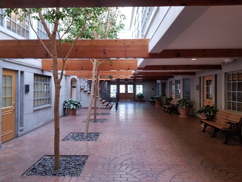 More Photos Of 1554 S Sepulveda Blvd, Los Angeles Office For Lease