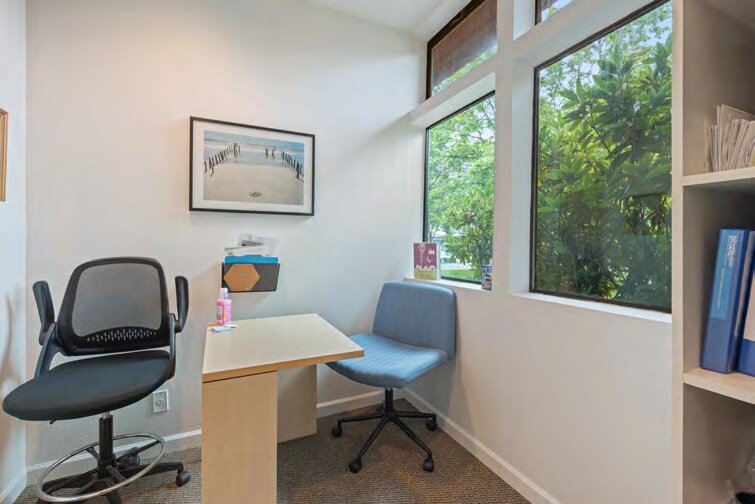 More Photos Of 4114 Bridgeport Way W, University Place Medical For Sale