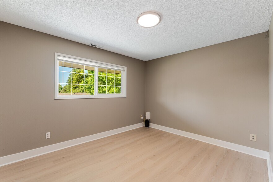 More Photos Of 2706 SE Spruce St, Hillsboro Healthcare For Sale